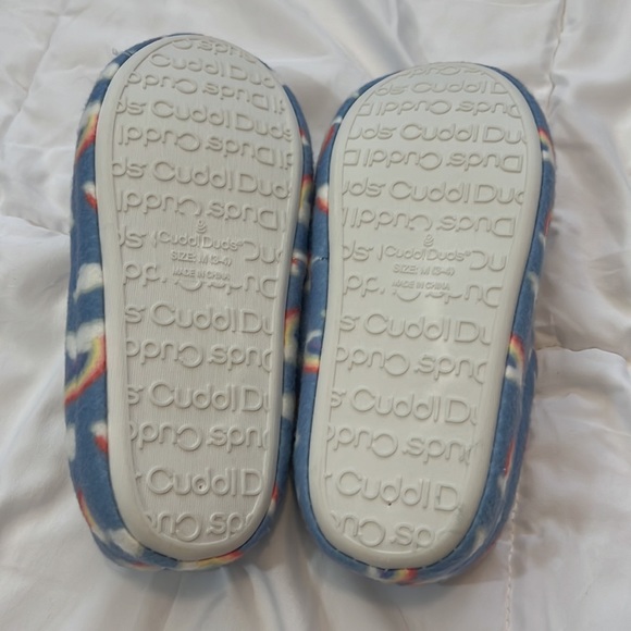 Youth Size M (3-4) Rainbow Cuddl Duds Slippers - Picture 3 of 4